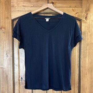 Caslon Classic Navy V-Neck Women's Top